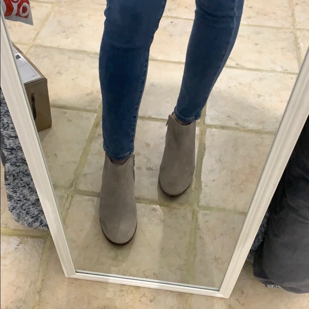 Sam Edelman booties - Picture 2 of 16